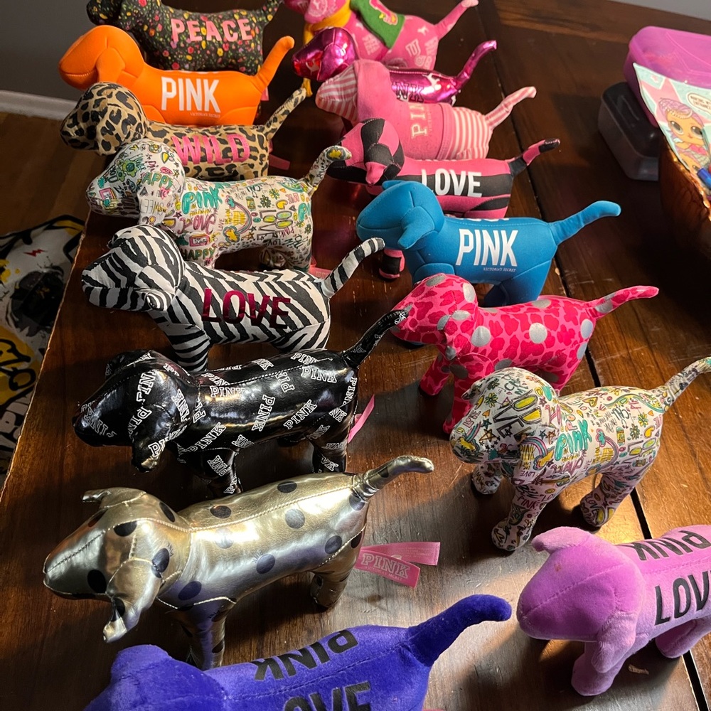 Pink Victoria Secret  haul lot 13 dogs left in total (2) SOLD